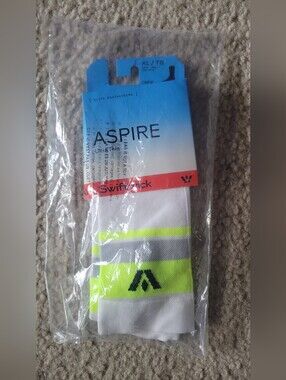 Swiftwick Adult XL Yellow White Aspire Ultra Thin Performance Crew Socks